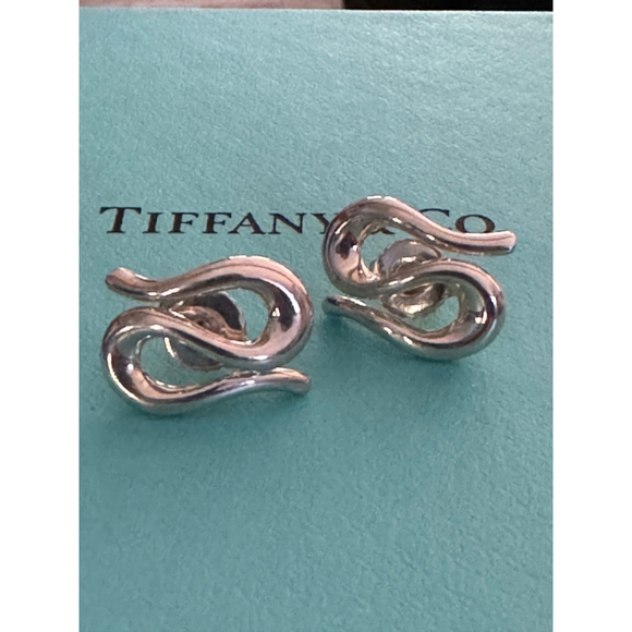 Tiffany & Co. Wave Earrings by Peretti - Picture 5 of 5